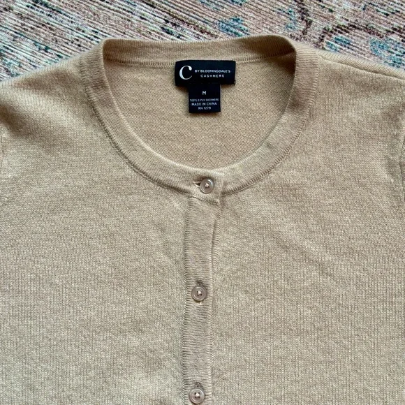 {Bloomingdale’s} Cashmere cardigan - Picture 3 of 5